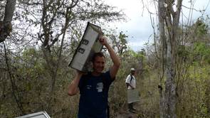 CHARLEX (Galapagos): Carrying the LP-DOAS retro-reflector through the cactii forest